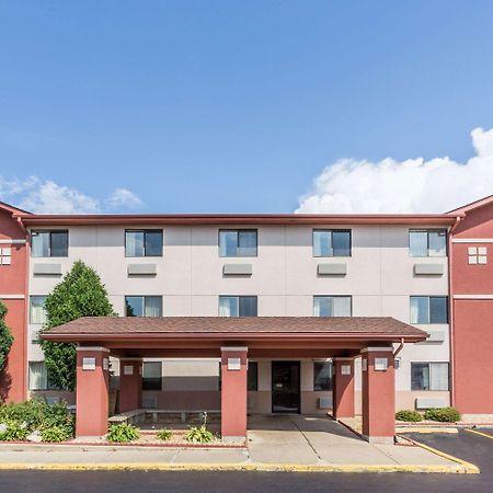 Super 8 By Wyndham St. Charles Hotel Saint Charles Buitenkant foto