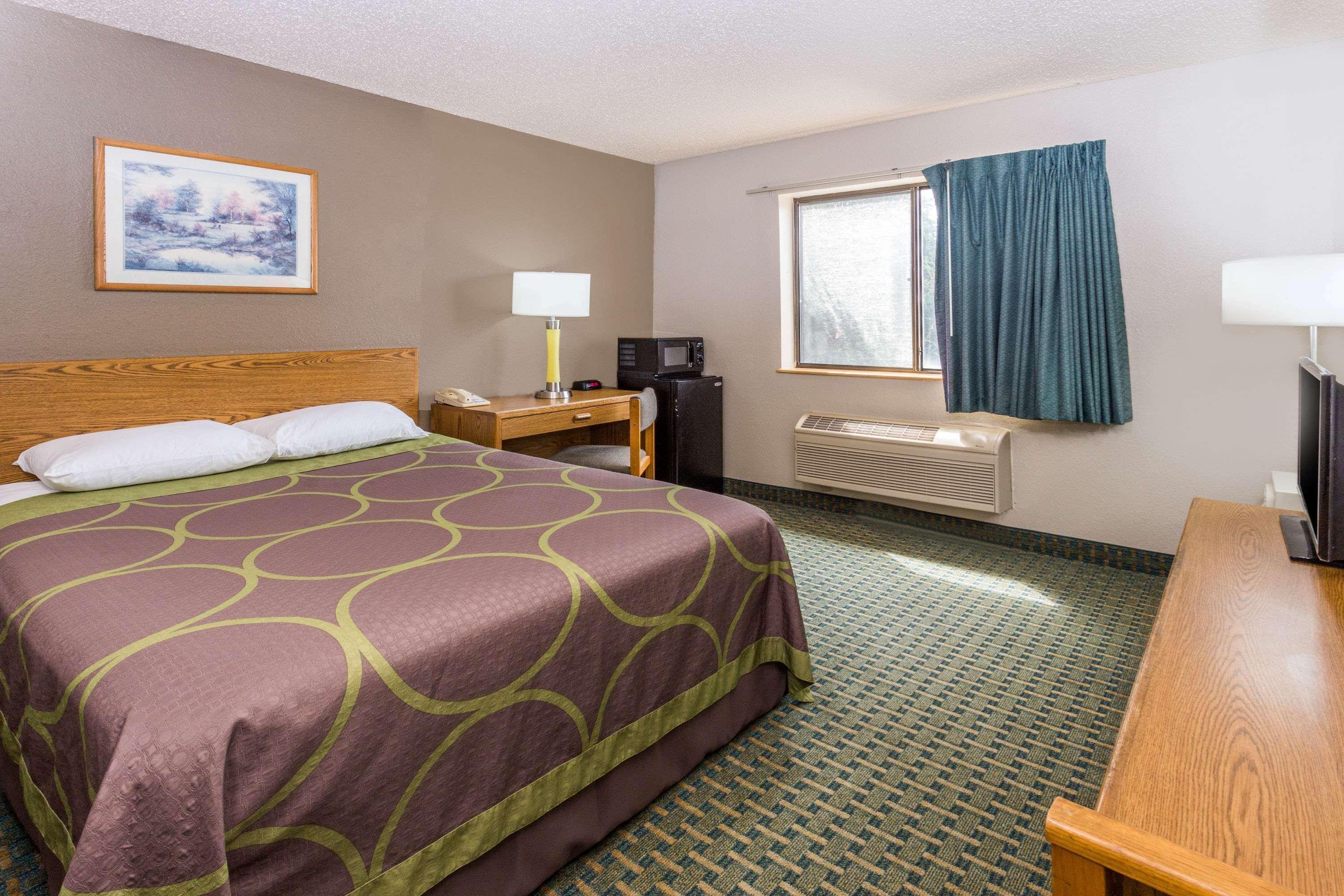 Super 8 By Wyndham St. Charles Hotel Saint Charles Buitenkant foto