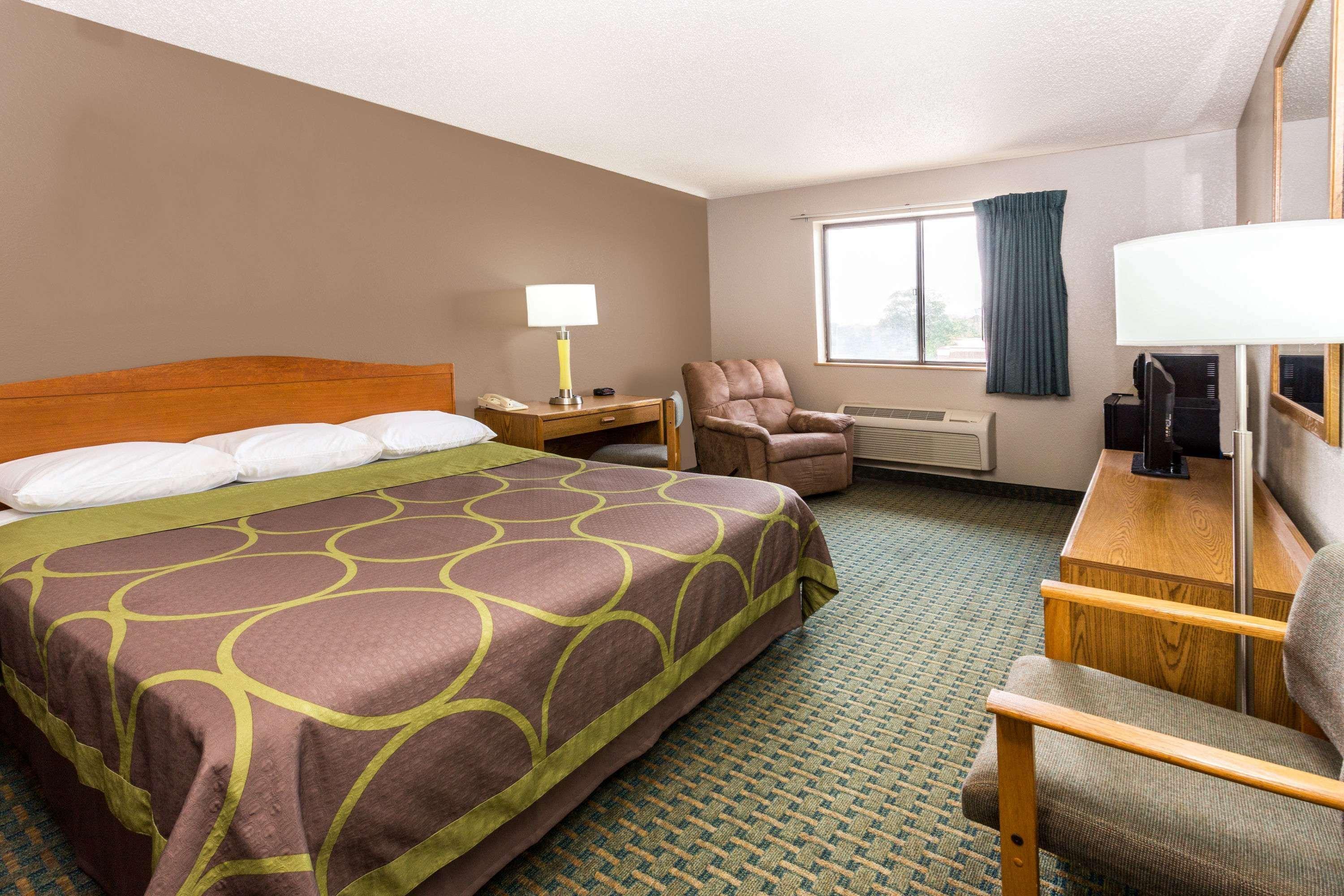 Super 8 By Wyndham St. Charles Hotel Saint Charles Buitenkant foto